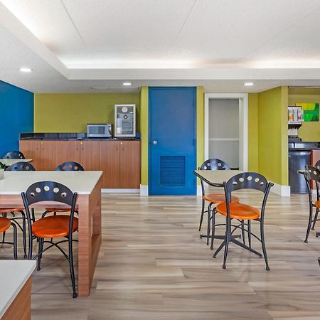 Quality Suites Whitby Buitenkant foto