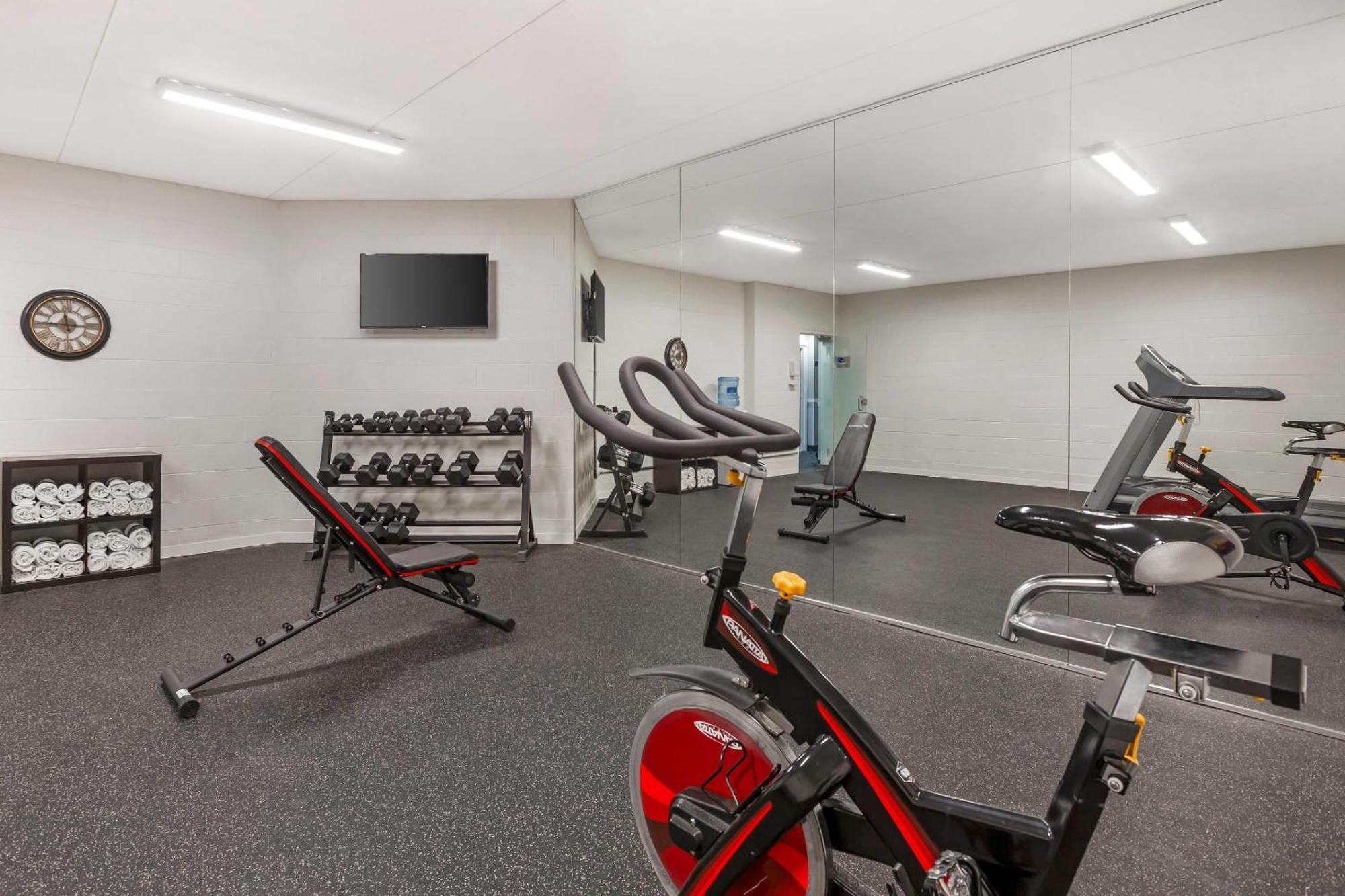 Quality Suites Whitby Buitenkant foto