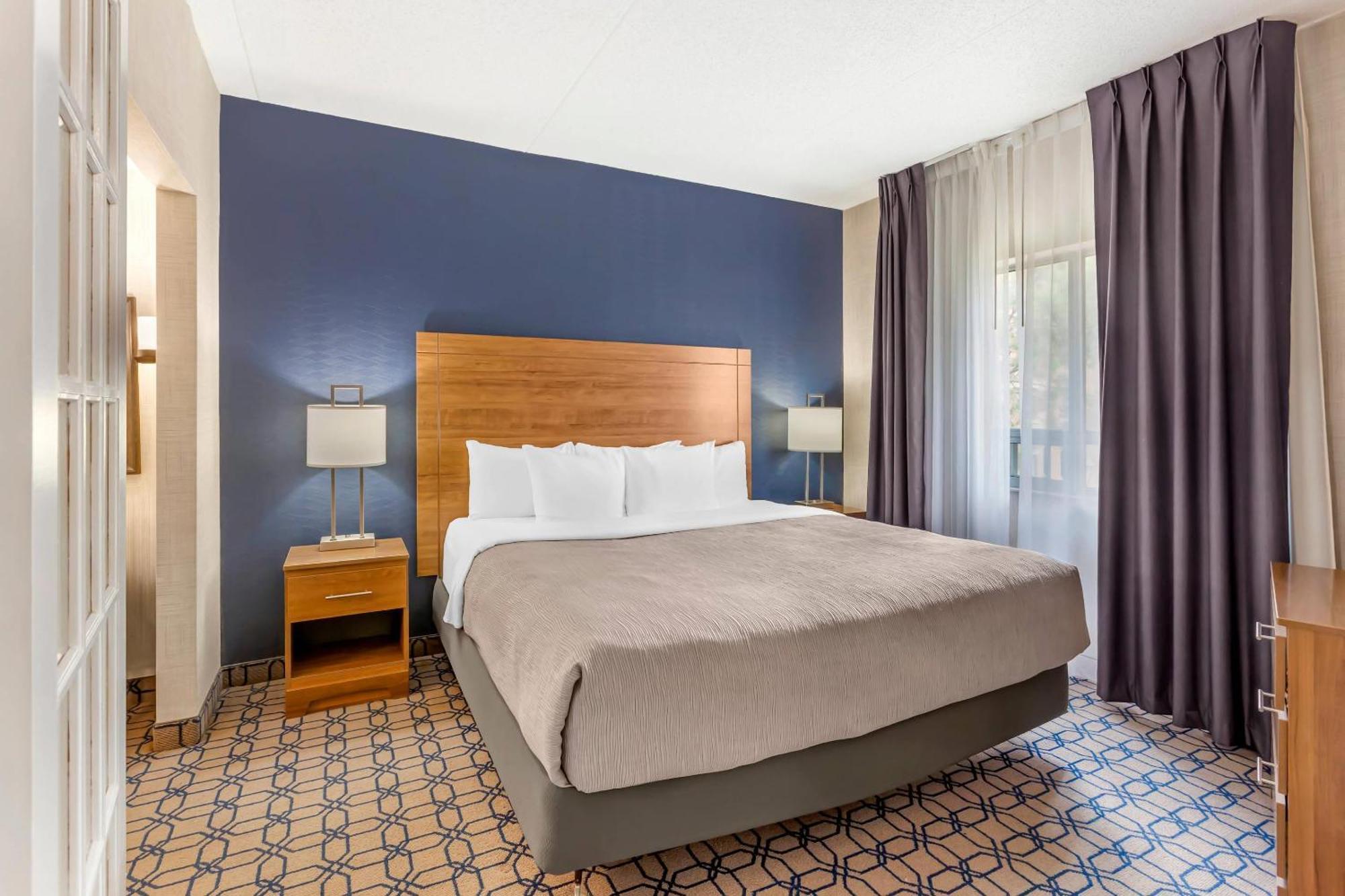 Quality Suites Whitby Buitenkant foto