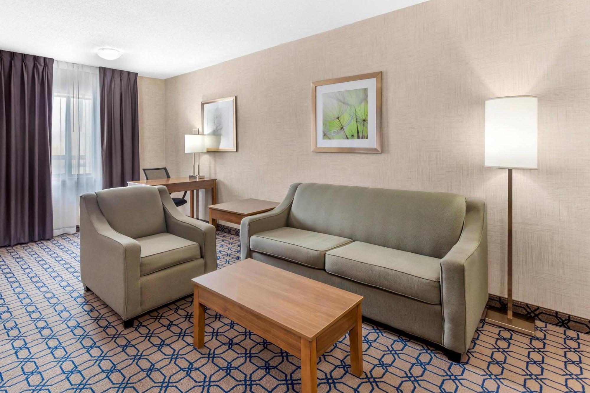 Quality Suites Whitby Buitenkant foto