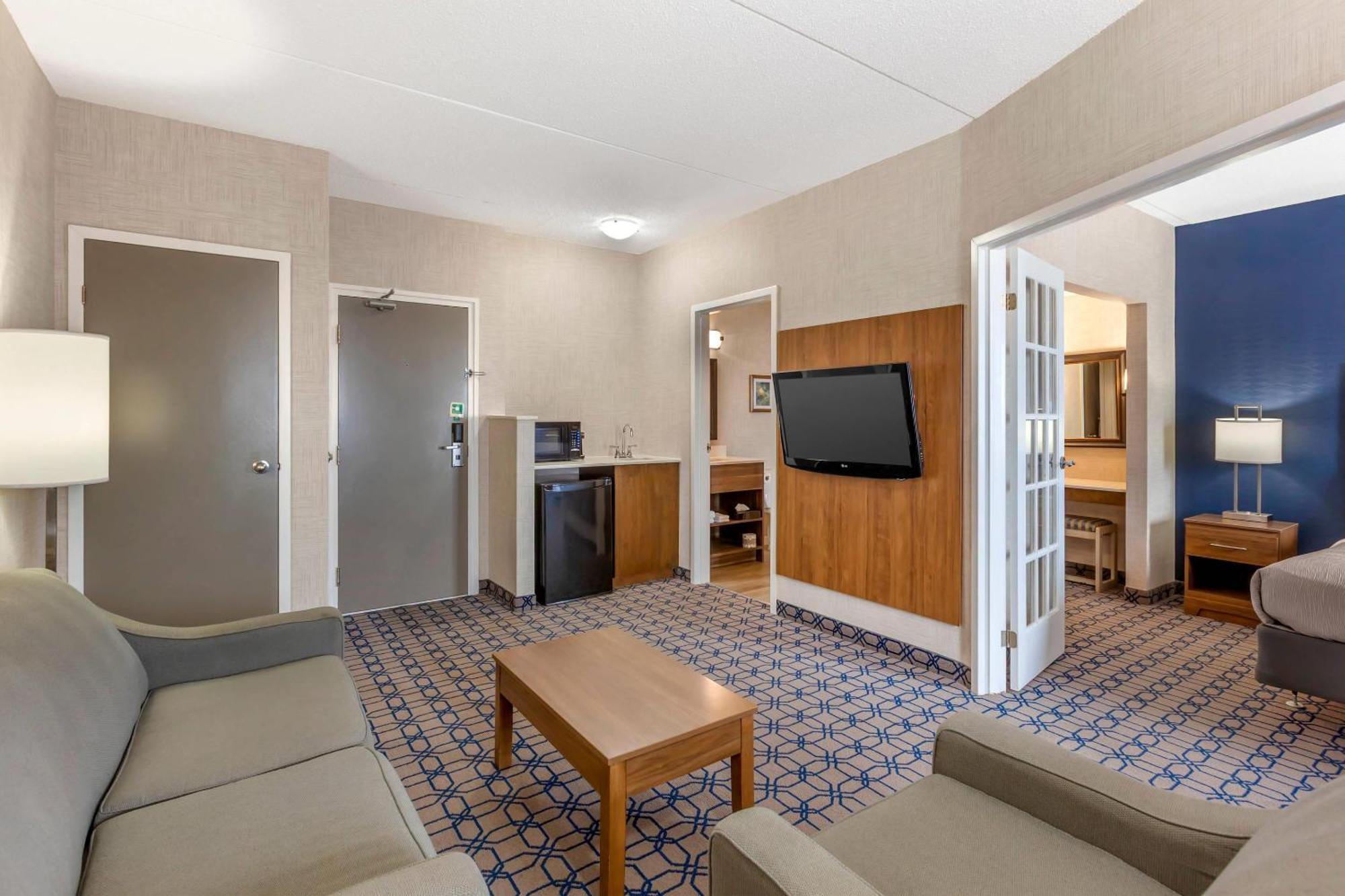 Quality Suites Whitby Buitenkant foto